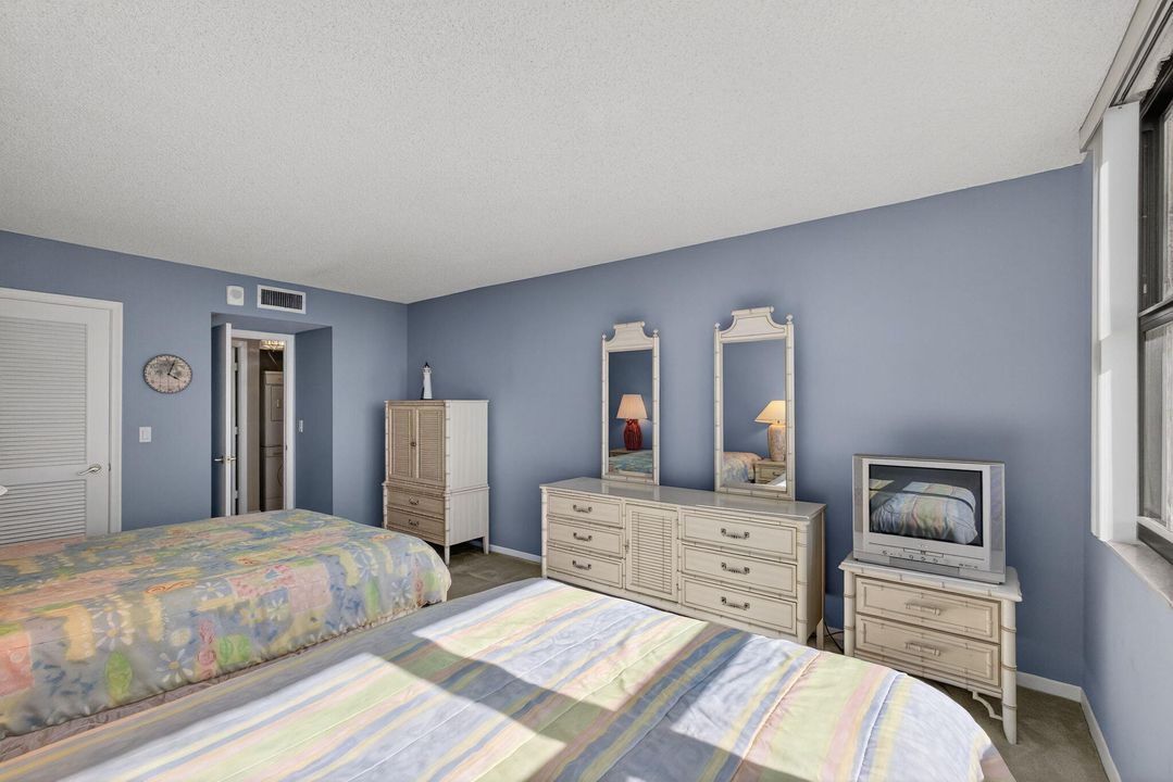 For Sale: $649,000 (2 beds, 2 baths, 1585 Square Feet)