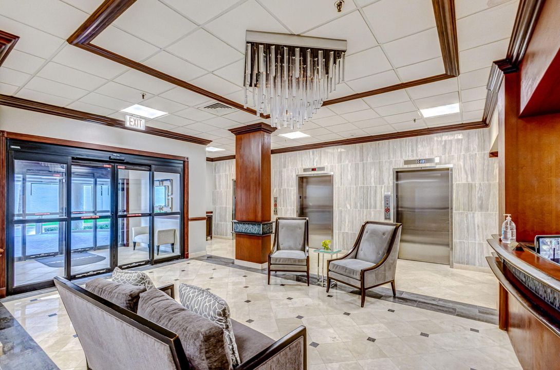 For Sale: $649,000 (2 beds, 2 baths, 1585 Square Feet)