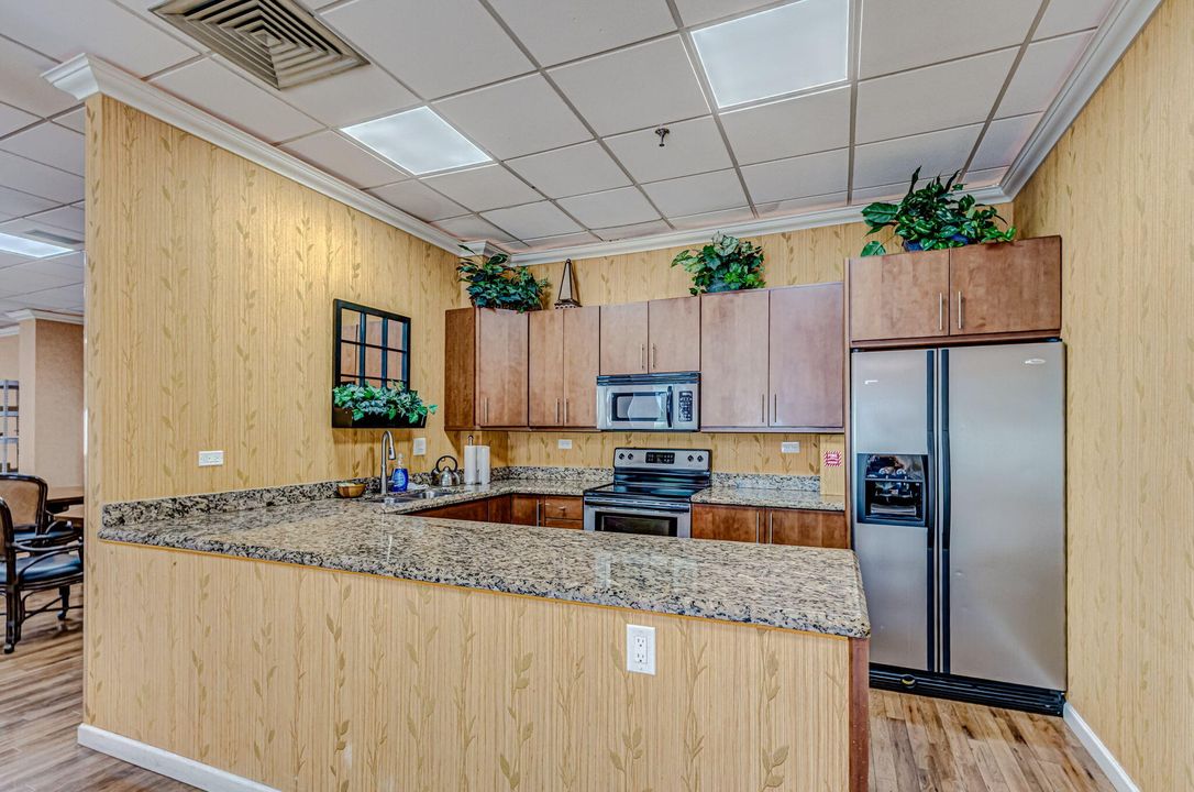 For Sale: $649,000 (2 beds, 2 baths, 1585 Square Feet)