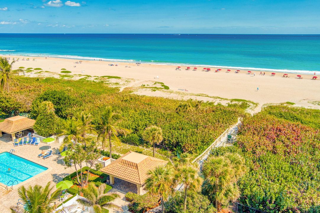 For Sale: $649,000 (2 beds, 2 baths, 1585 Square Feet)