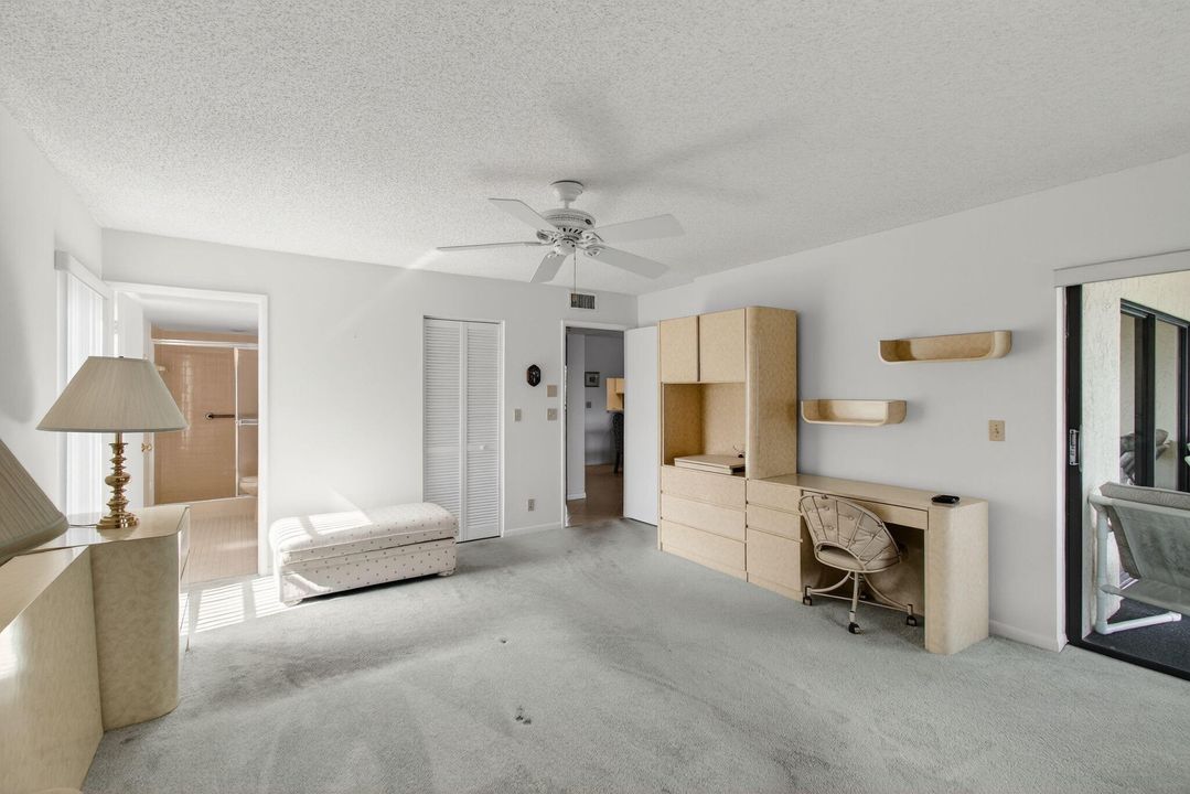 Active With Contract: $145,000 (2 beds, 2 baths, 1220 Square Feet)