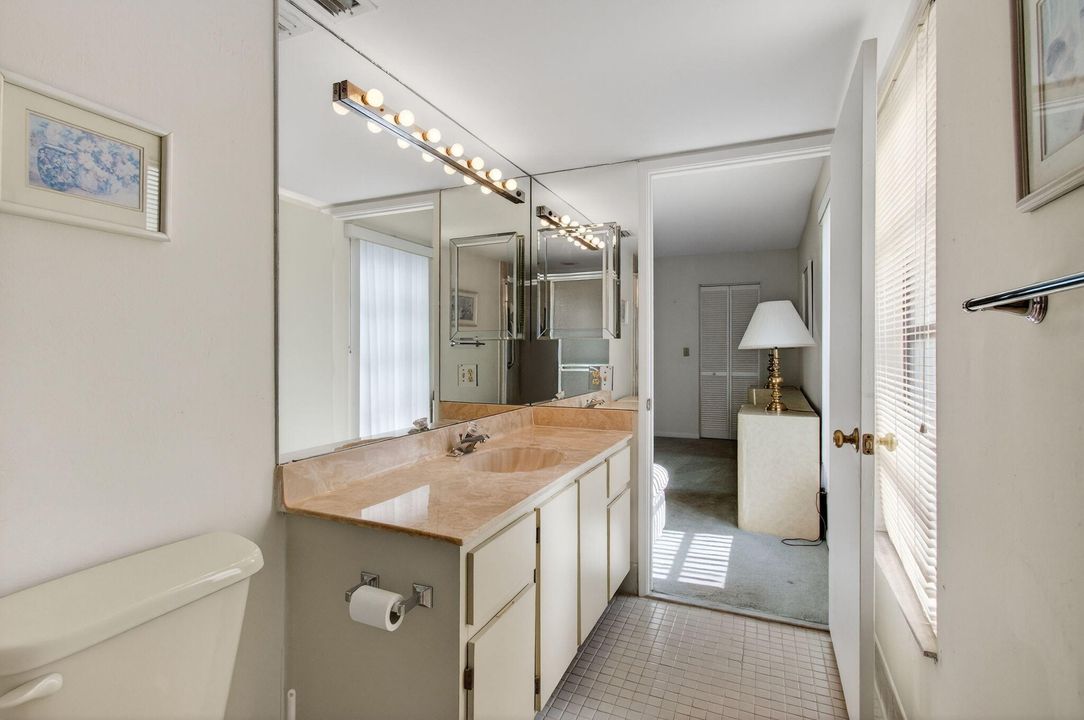 Active With Contract: $145,000 (2 beds, 2 baths, 1220 Square Feet)