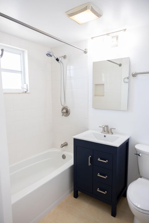 На продажу: $180,000 (1 спален, 1 ванн, 738 Квадратных фут)