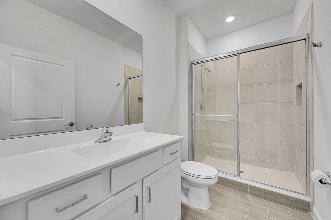 На продажу: $625,000 (5 спален, 3 ванн, 3667 Квадратных фут)