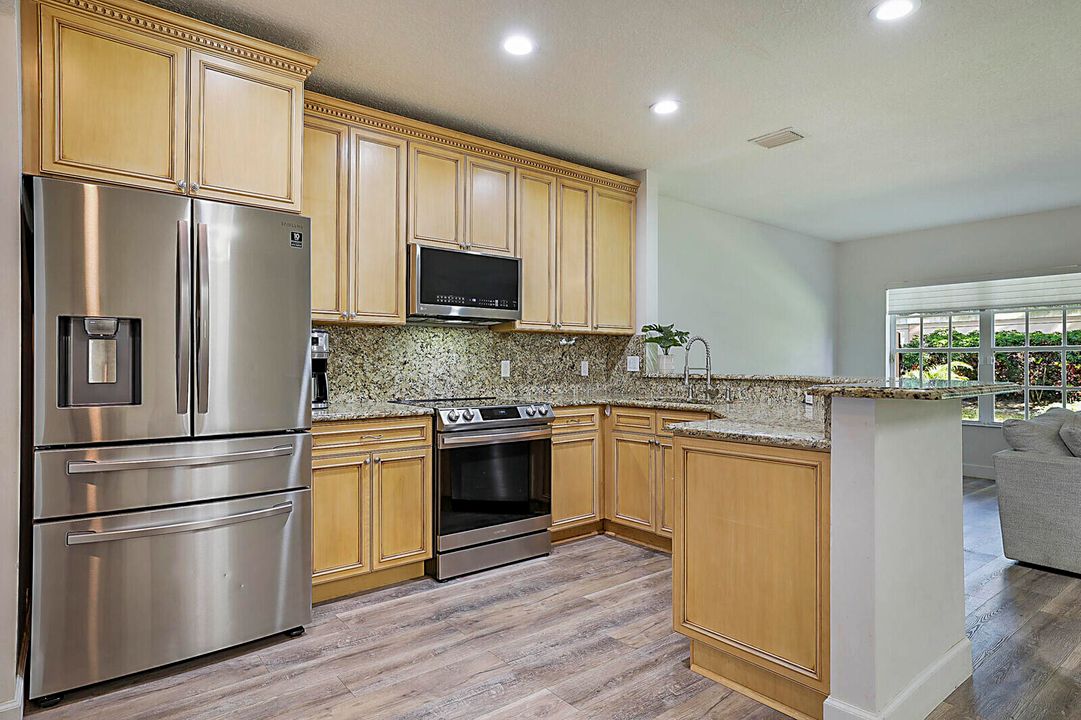 For Sale: $499,000 (3 beds, 2 baths, 1819 Square Feet)