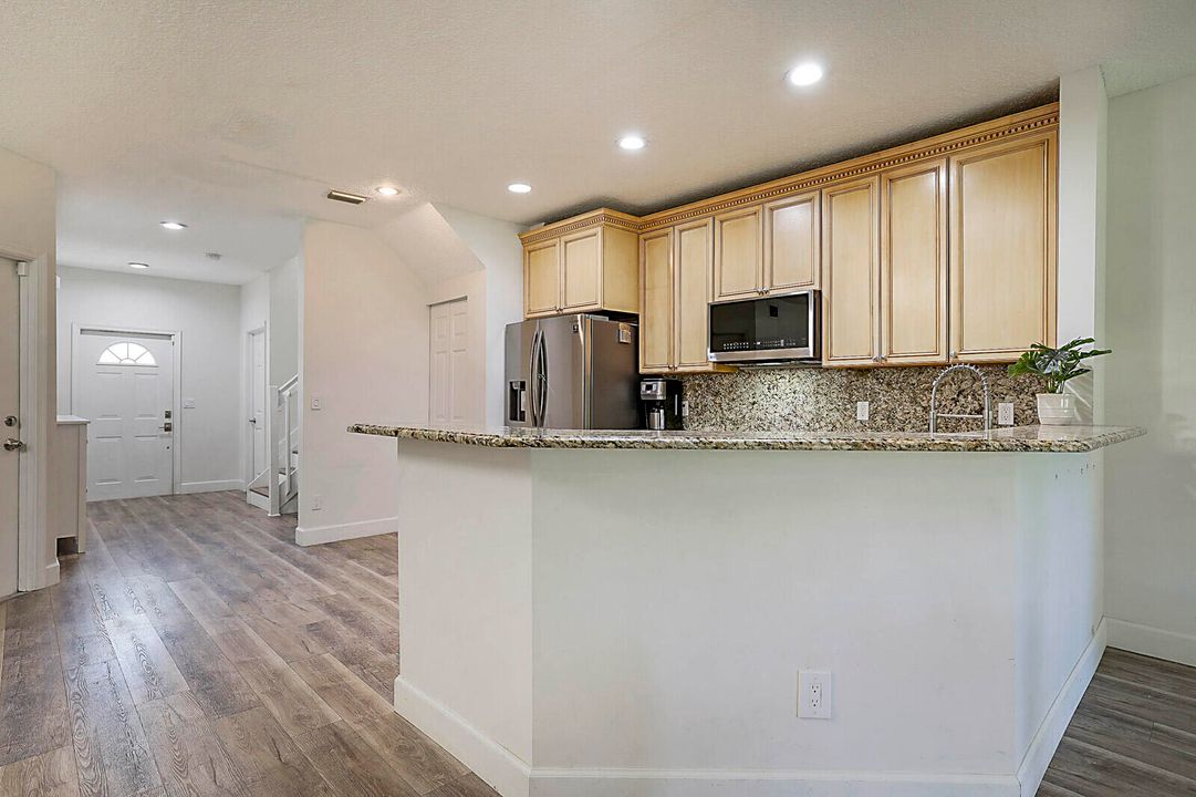 For Sale: $499,000 (3 beds, 2 baths, 1819 Square Feet)