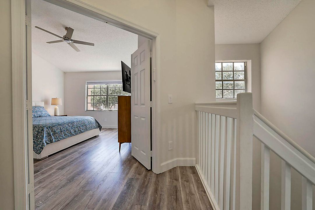 For Sale: $499,000 (3 beds, 2 baths, 1819 Square Feet)