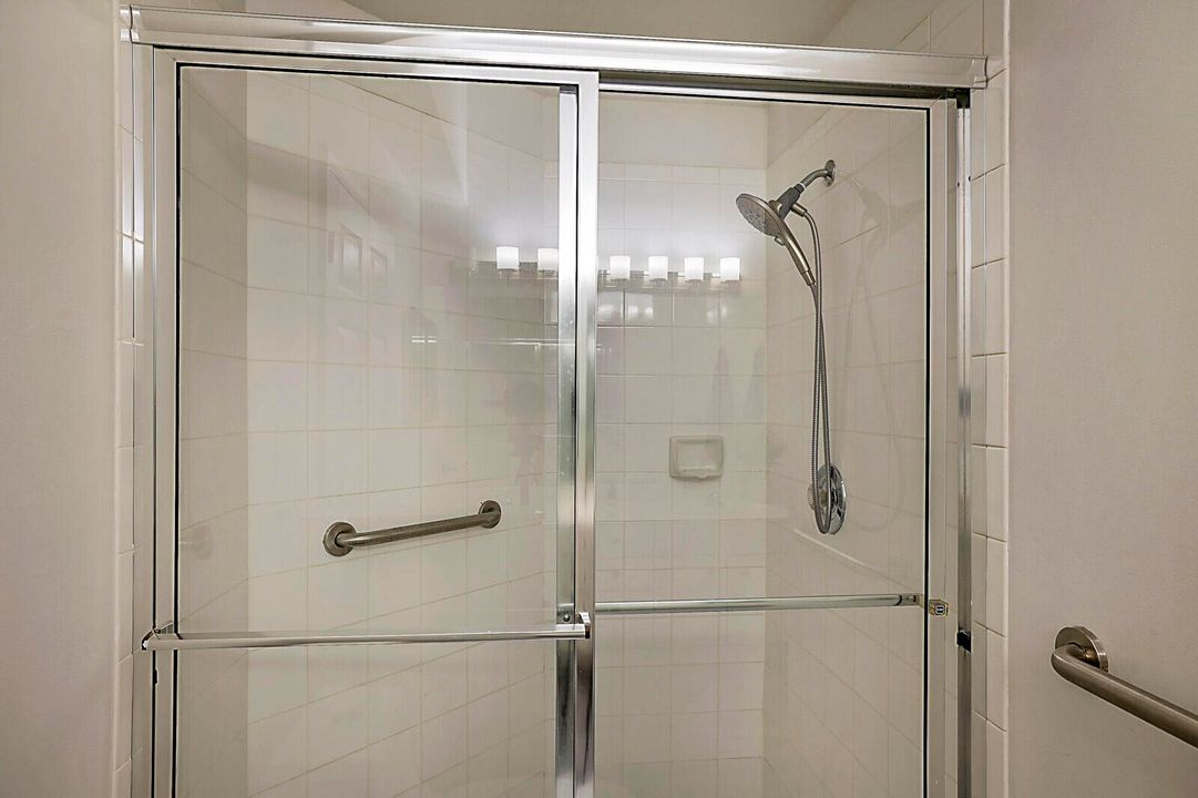 For Sale: $499,000 (3 beds, 2 baths, 1819 Square Feet)