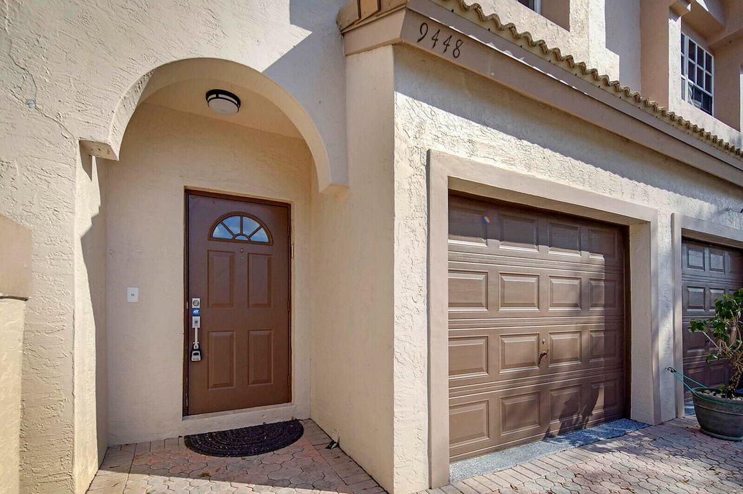 For Sale: $499,000 (3 beds, 2 baths, 1819 Square Feet)