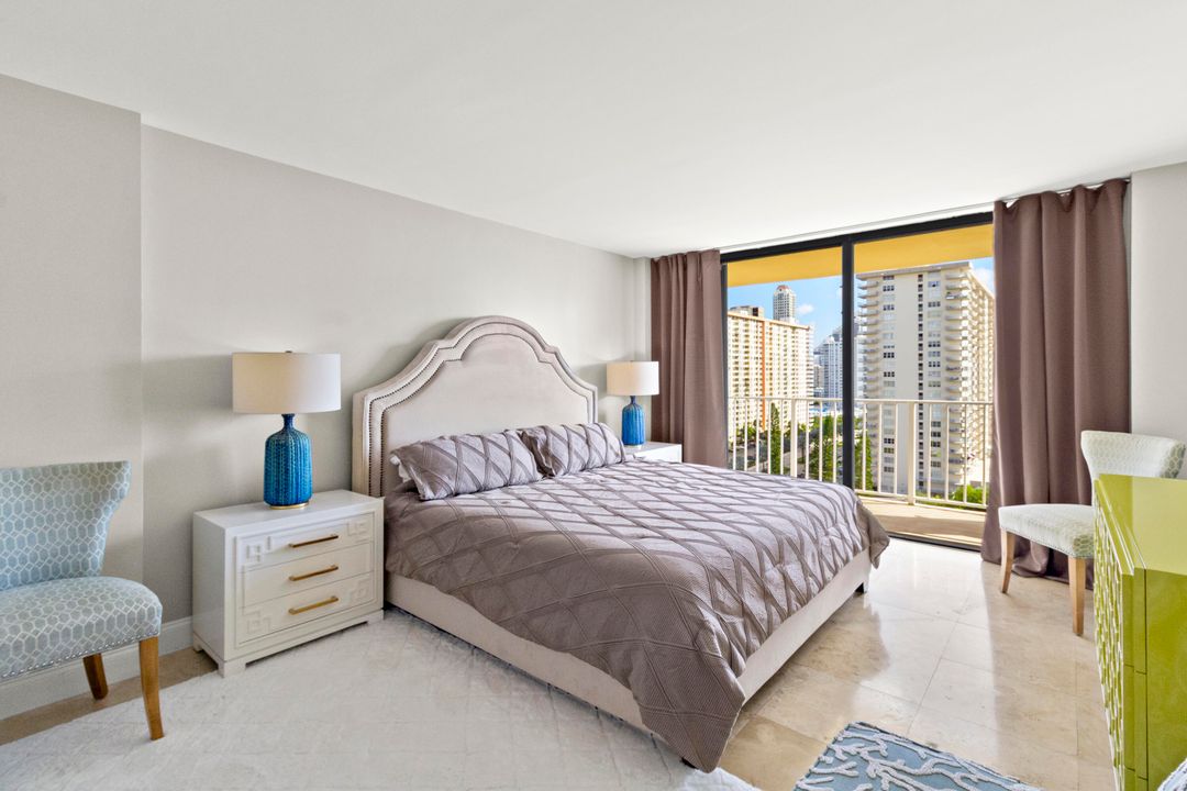 В аренду: $3,350 (2 спален, 2 ванн, 1240 Квадратных фут)