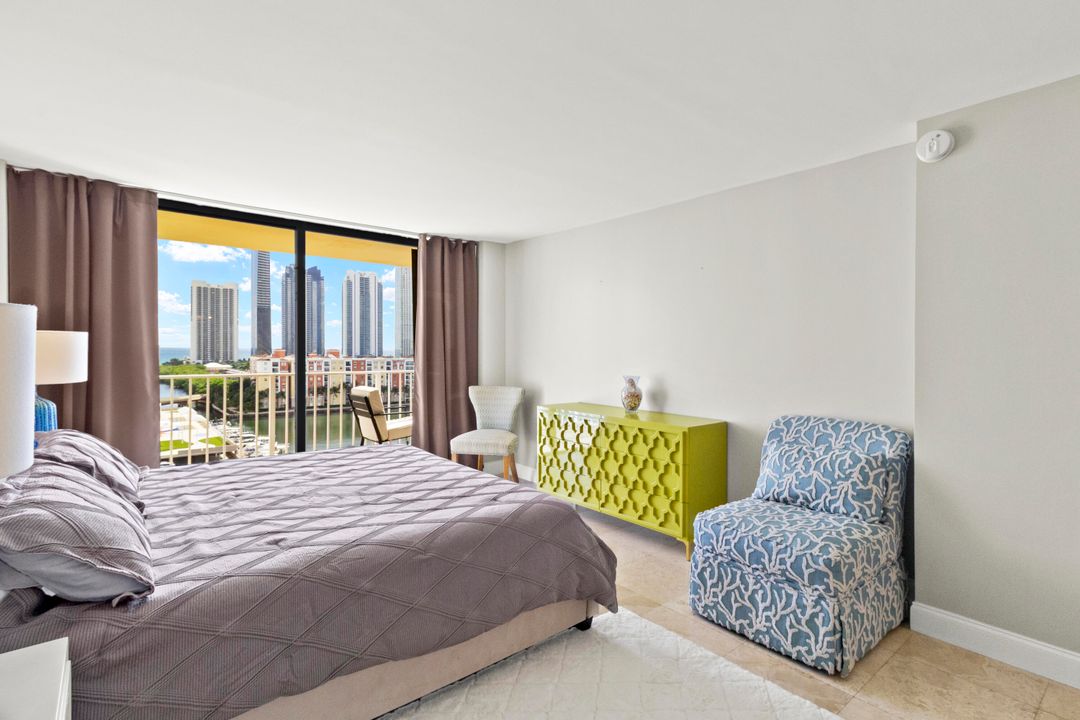 В аренду: $3,350 (2 спален, 2 ванн, 1240 Квадратных фут)