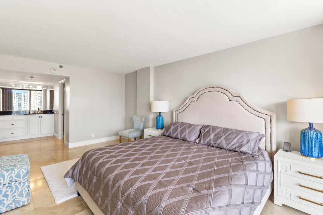 В аренду: $3,350 (2 спален, 2 ванн, 1240 Квадратных фут)