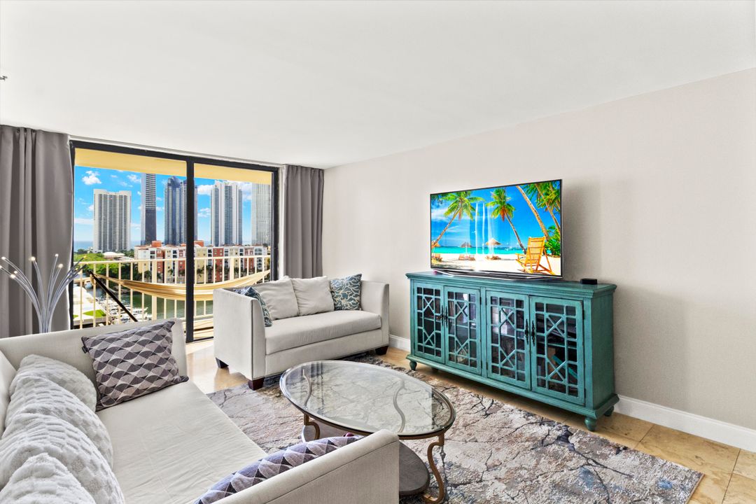 В аренду: $3,350 (2 спален, 2 ванн, 1240 Квадратных фут)