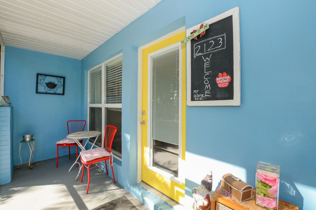 На продажу: $185,000 (2 спален, 1 ванн, 876 Квадратных фут)