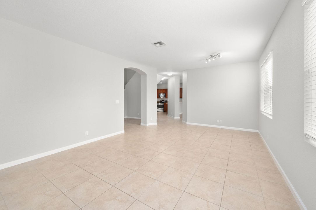 For Sale: $609,000 (4 beds, 3 baths, 2653 Square Feet)