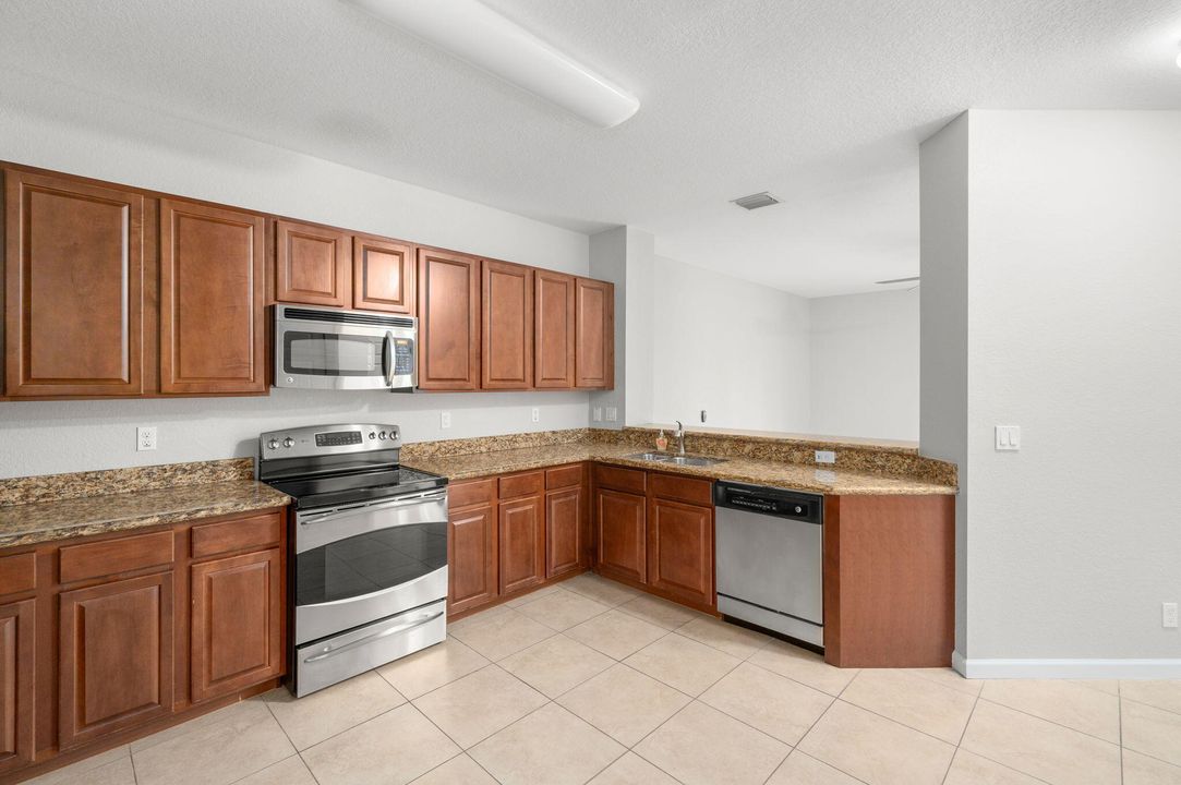 For Sale: $609,000 (4 beds, 3 baths, 2653 Square Feet)