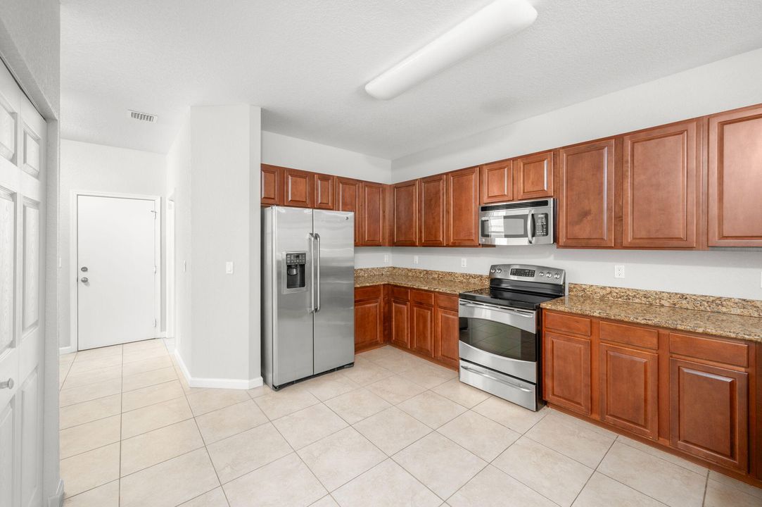 For Sale: $609,000 (4 beds, 3 baths, 2653 Square Feet)