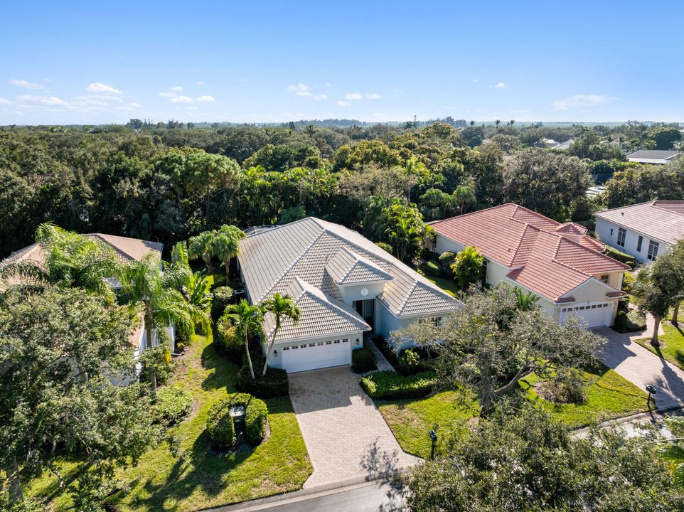 For Sale: $972,000 (4 beds, 3 baths, 2716 Square Feet)