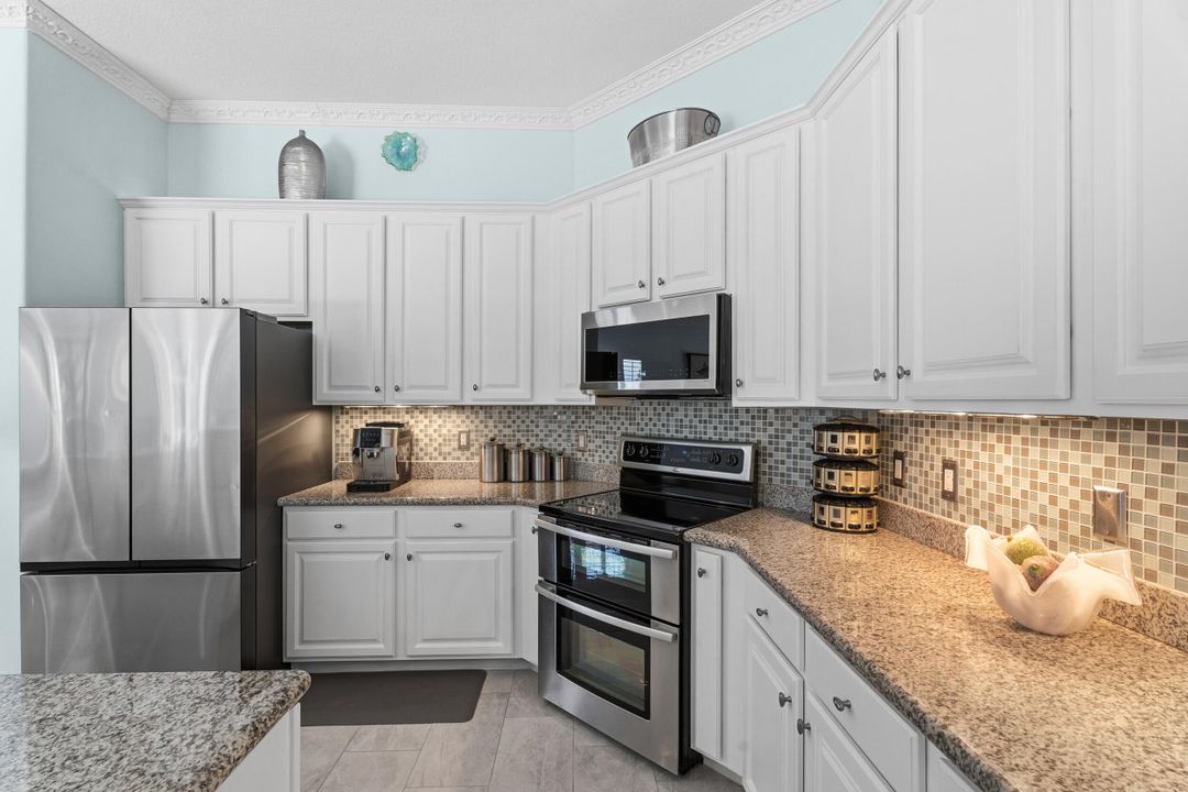 For Sale: $972,000 (4 beds, 3 baths, 2716 Square Feet)