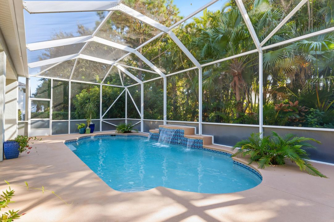 For Sale: $972,000 (4 beds, 3 baths, 2716 Square Feet)