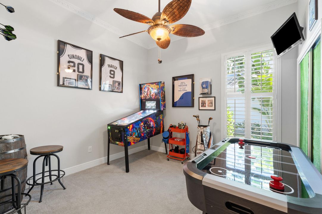 For Sale: $972,000 (4 beds, 3 baths, 2716 Square Feet)