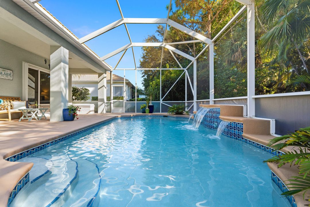 For Sale: $972,000 (4 beds, 3 baths, 2716 Square Feet)