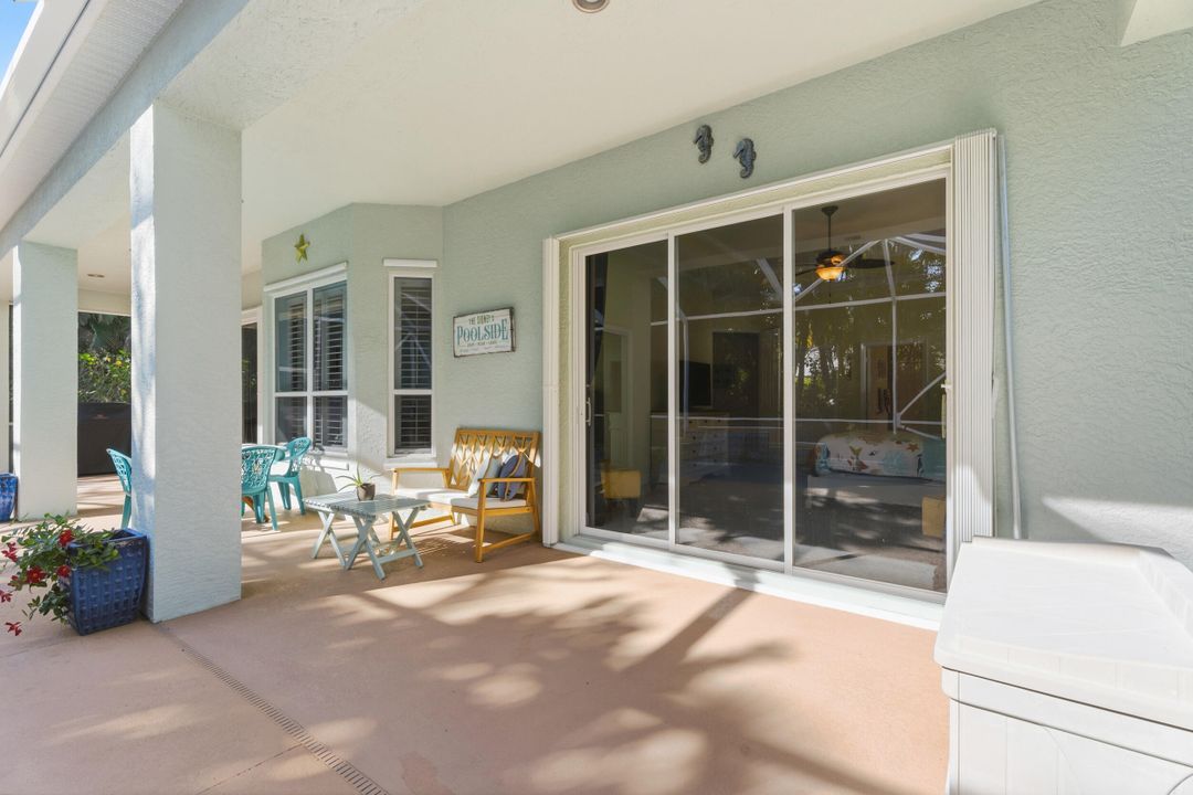 For Sale: $972,000 (4 beds, 3 baths, 2716 Square Feet)