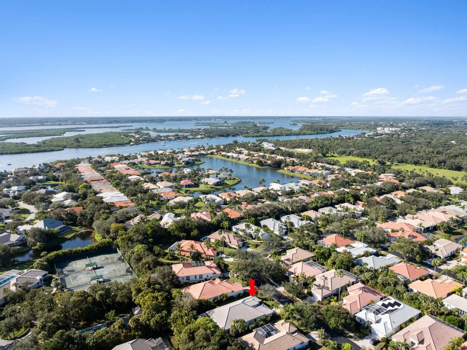 For Sale: $972,000 (4 beds, 3 baths, 2716 Square Feet)