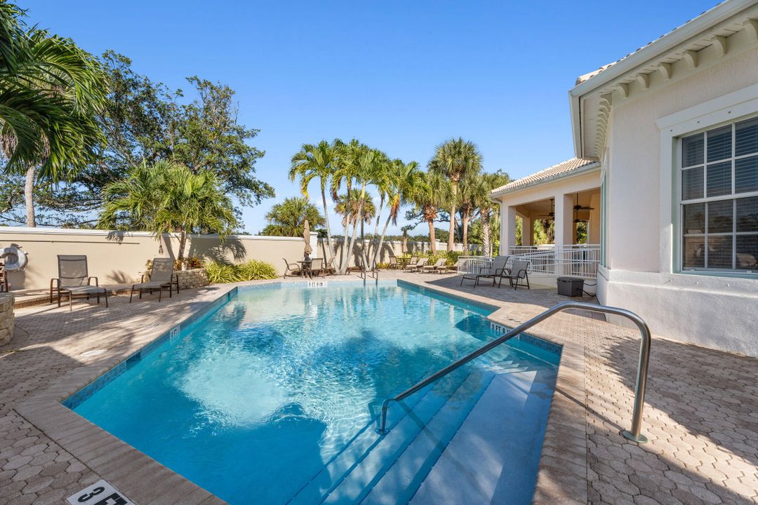 For Sale: $972,000 (4 beds, 3 baths, 2716 Square Feet)