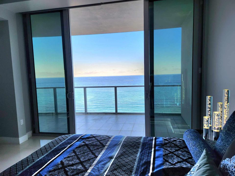 出租: $24,000 (2 贝兹, 2 浴室, 1917 平方英尺)