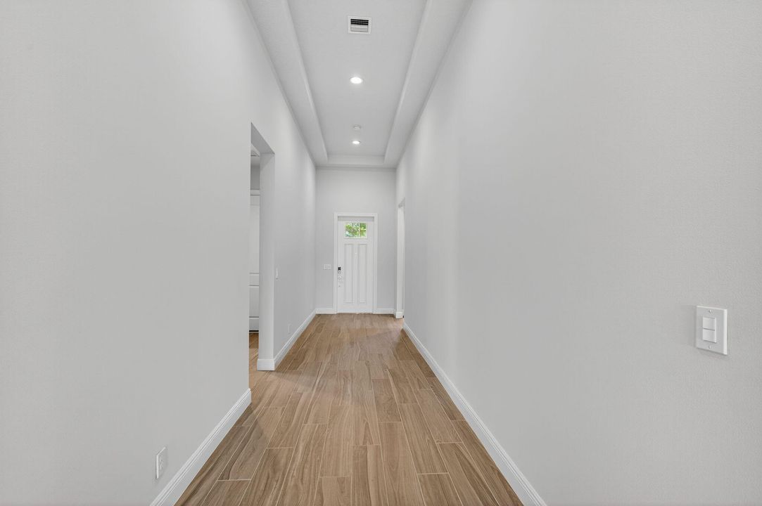 En Renta: $5,500 (3 camas, 2 baños, 2405 Pies cuadrados)