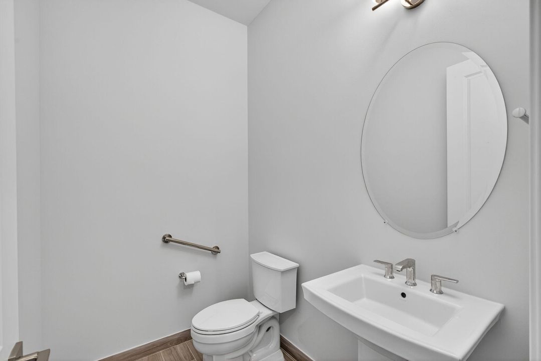 En Renta: $5,500 (3 camas, 2 baños, 2405 Pies cuadrados)