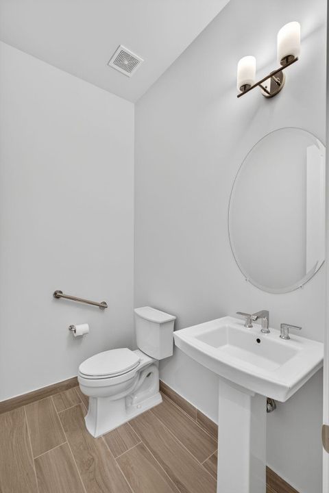 En Renta: $5,500 (3 camas, 2 baños, 2405 Pies cuadrados)