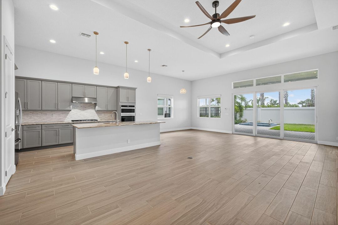 En Renta: $5,500 (3 camas, 2 baños, 2405 Pies cuadrados)