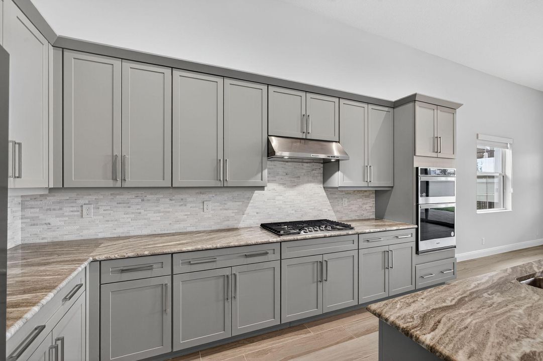 En Renta: $5,500 (3 camas, 2 baños, 2405 Pies cuadrados)