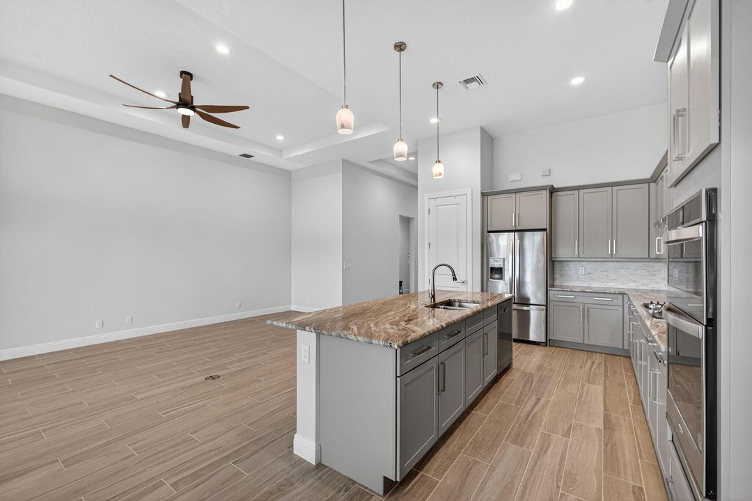 En Renta: $5,500 (3 camas, 2 baños, 2405 Pies cuadrados)