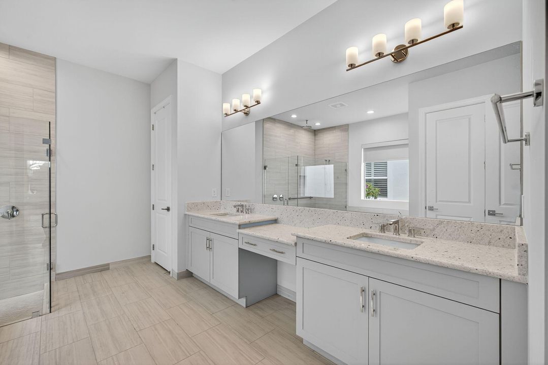 En Renta: $5,500 (3 camas, 2 baños, 2405 Pies cuadrados)