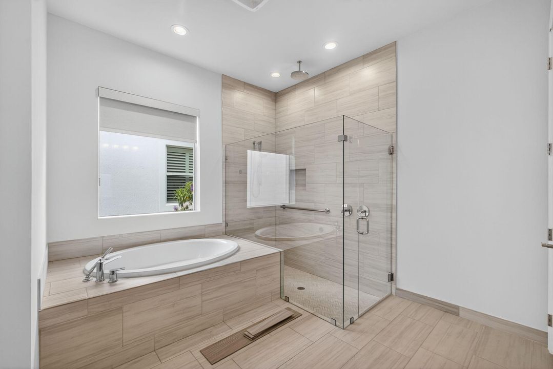 En Renta: $5,500 (3 camas, 2 baños, 2405 Pies cuadrados)