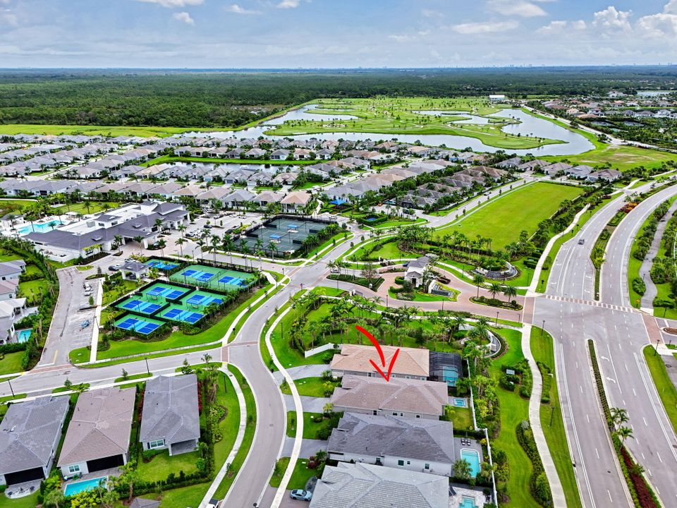 En Renta: $5,500 (3 camas, 2 baños, 2405 Pies cuadrados)