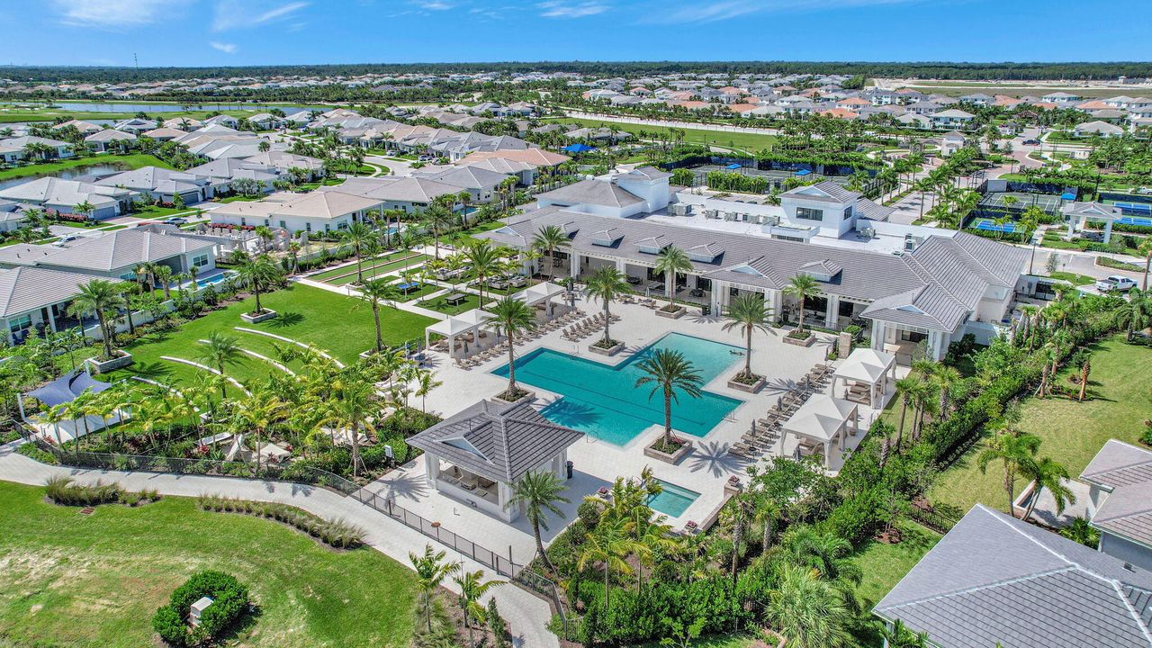 En Renta: $5,500 (3 camas, 2 baños, 2405 Pies cuadrados)