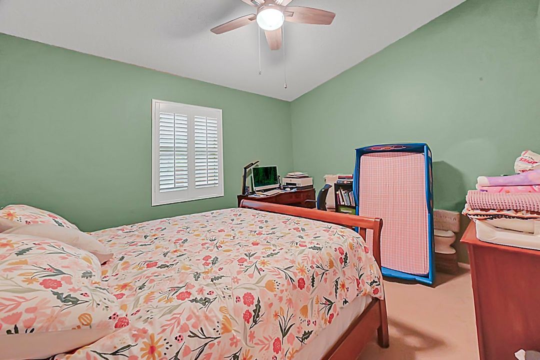 For Sale: $325,000 (3 beds, 2 baths, 1070 Square Feet)