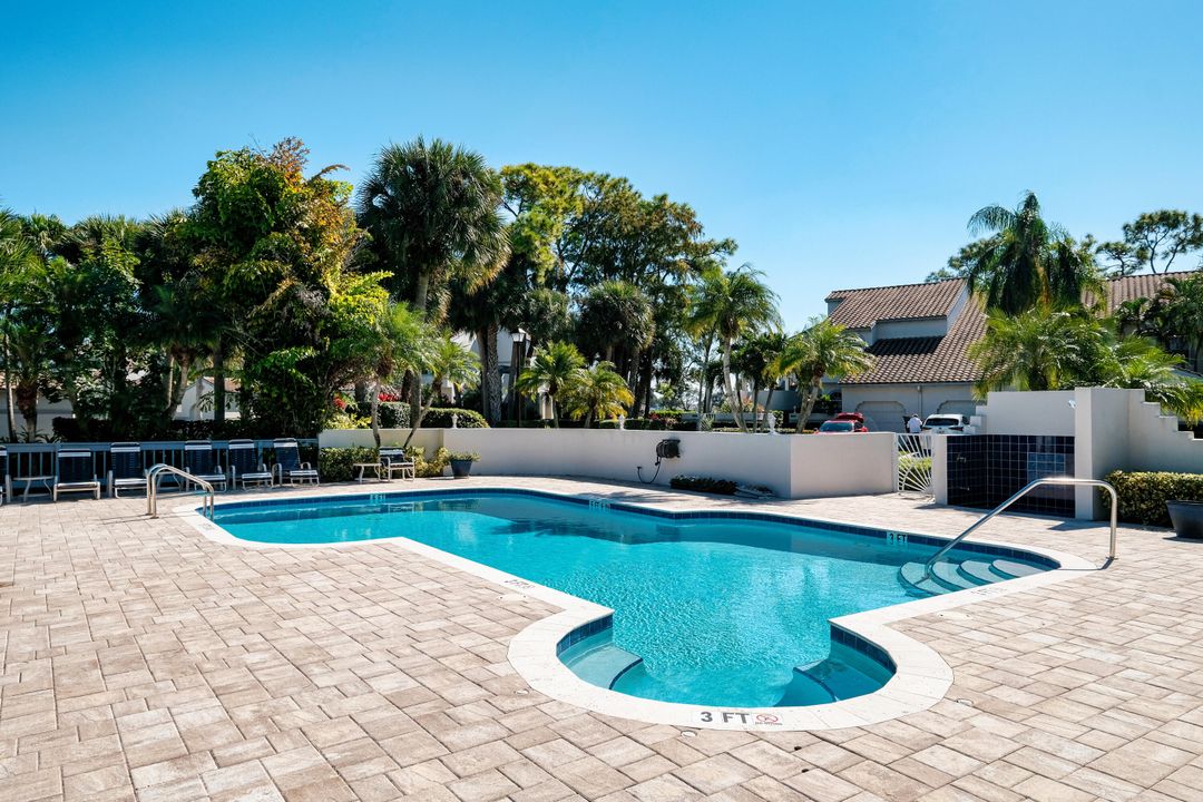 For Sale: $715,000 (2 beds, 2 baths, 1426 Square Feet)