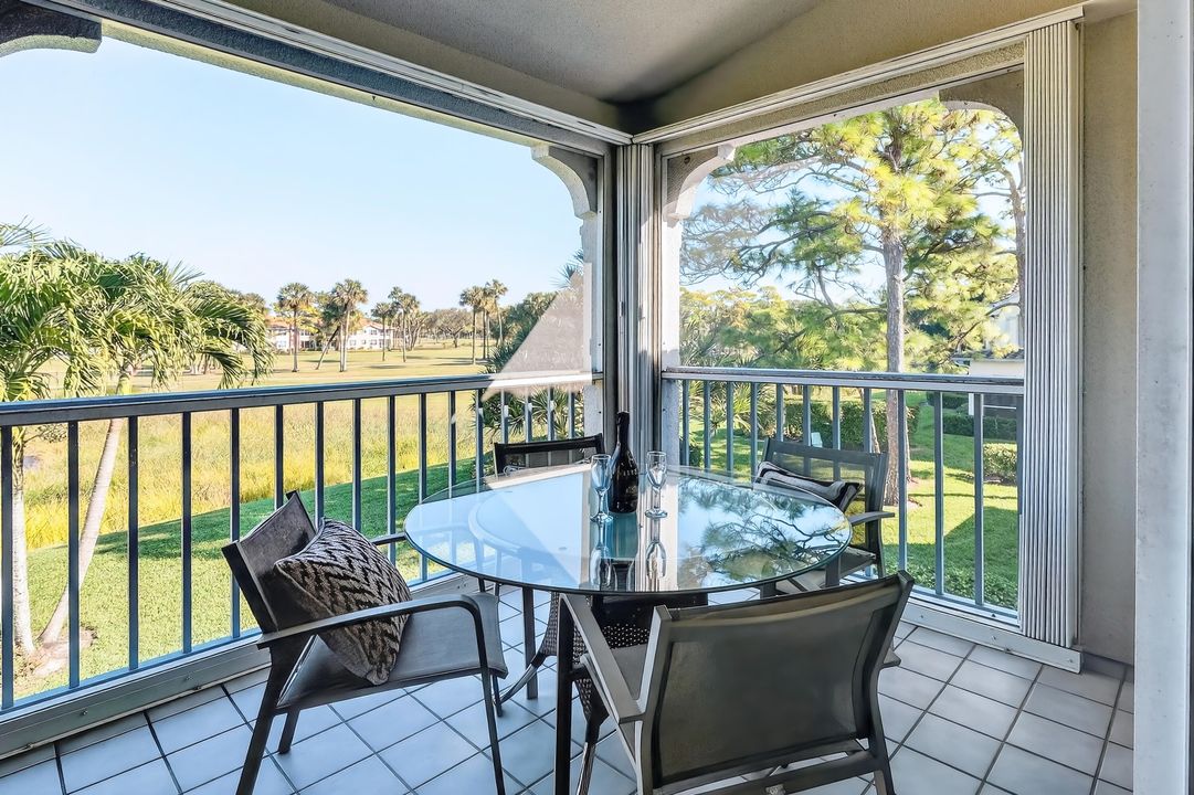 For Sale: $715,000 (2 beds, 2 baths, 1426 Square Feet)