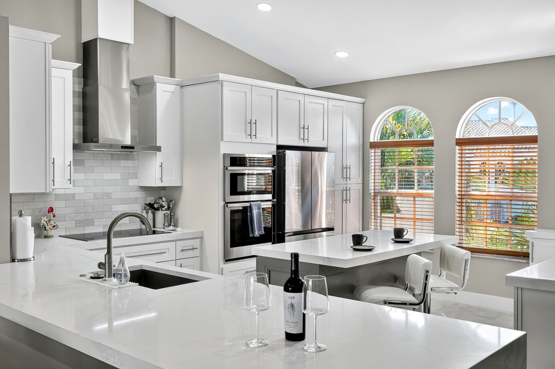 For Sale: $715,000 (2 beds, 2 baths, 1426 Square Feet)