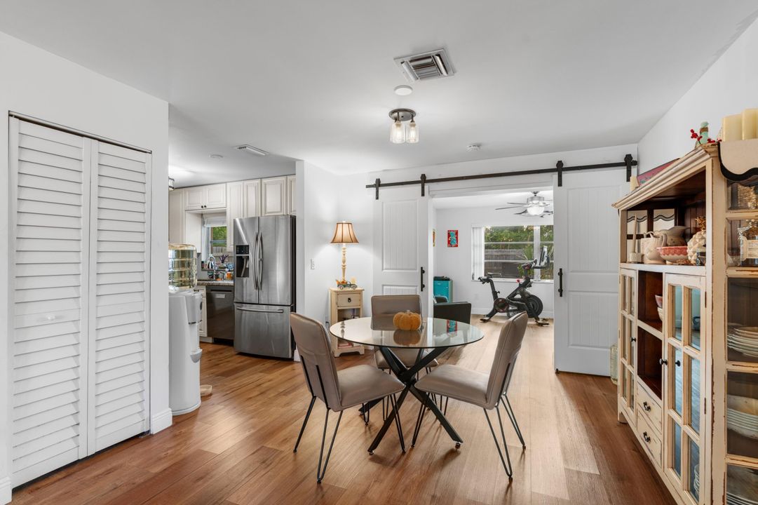 For Sale: $559,000 (3 beds, 2 baths, 1297 Square Feet)