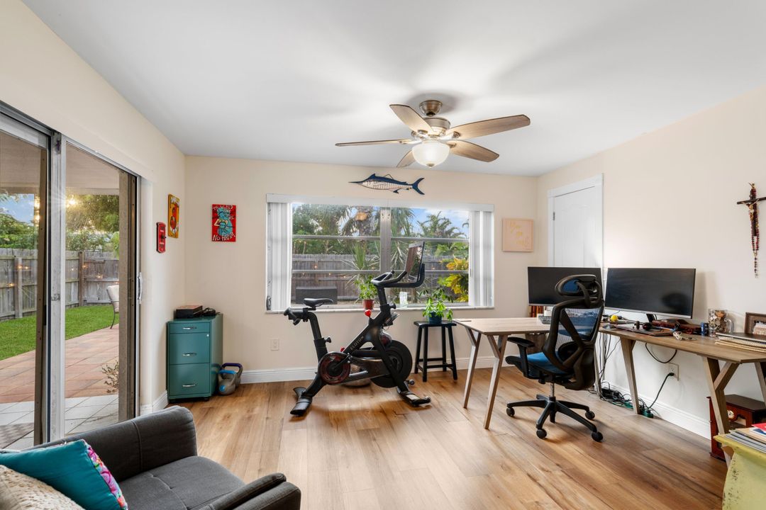 For Sale: $559,000 (3 beds, 2 baths, 1297 Square Feet)