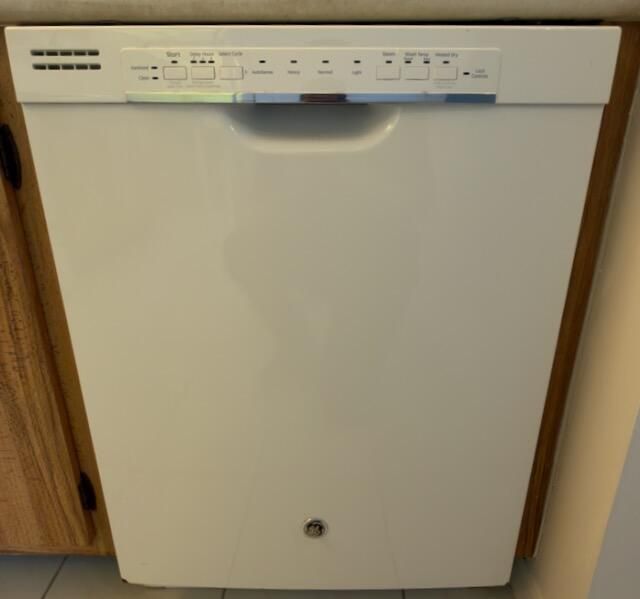 待售: $429,900 (2 贝兹, 2 浴室, 1197 平方英尺)