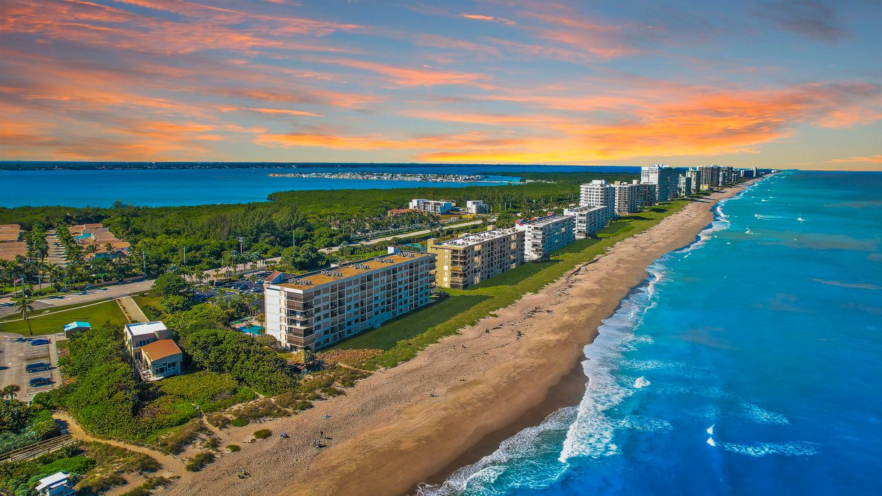 待售: $400,000 (2 贝兹, 2 浴室, 1021 平方英尺)