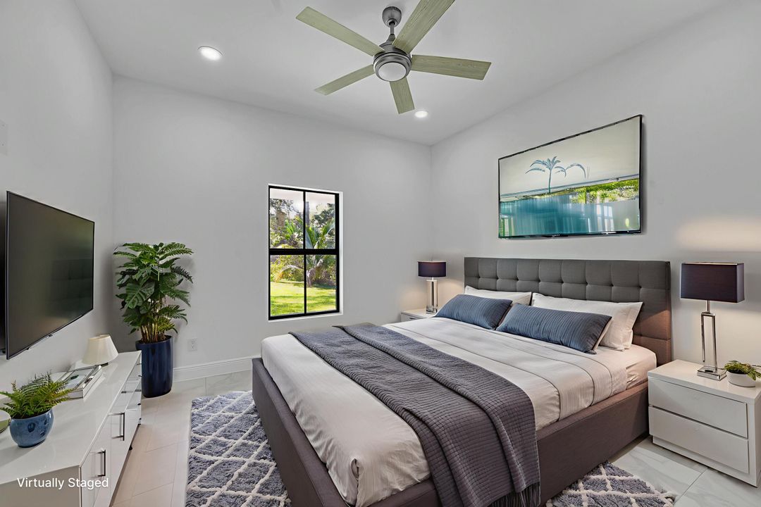 For Rent: $2,500 (3 beds, 2 baths, 1308 Square Feet)