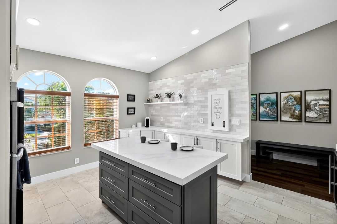 For Sale: $715,000 (2 beds, 2 baths, 1426 Square Feet)